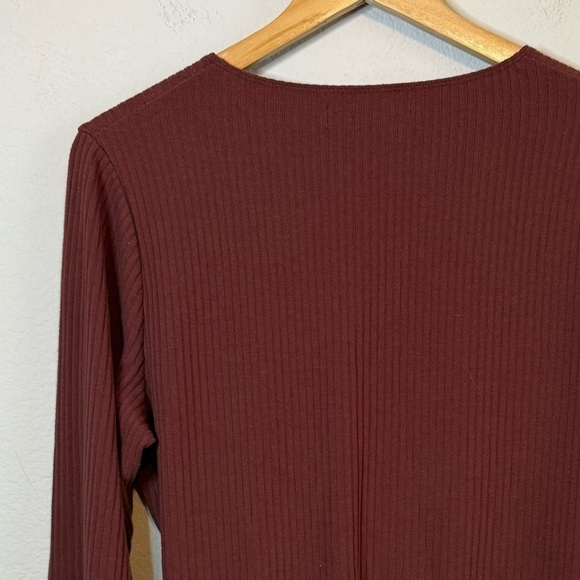 Abercrombie & Fitch LuxeLoft Slim Wrap Sweater Lightweight Surplice Top Shirt - Picture 7 of 10